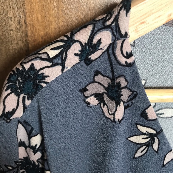 Floral dress - Picture 3 of 4